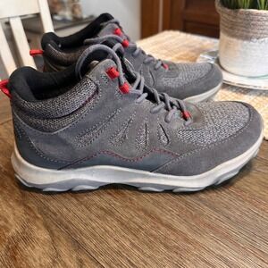 NWT Earth Origins Sued Trail Tristan Charcoal Hi-Tops Hiking Trek Shoe 9.5 Women